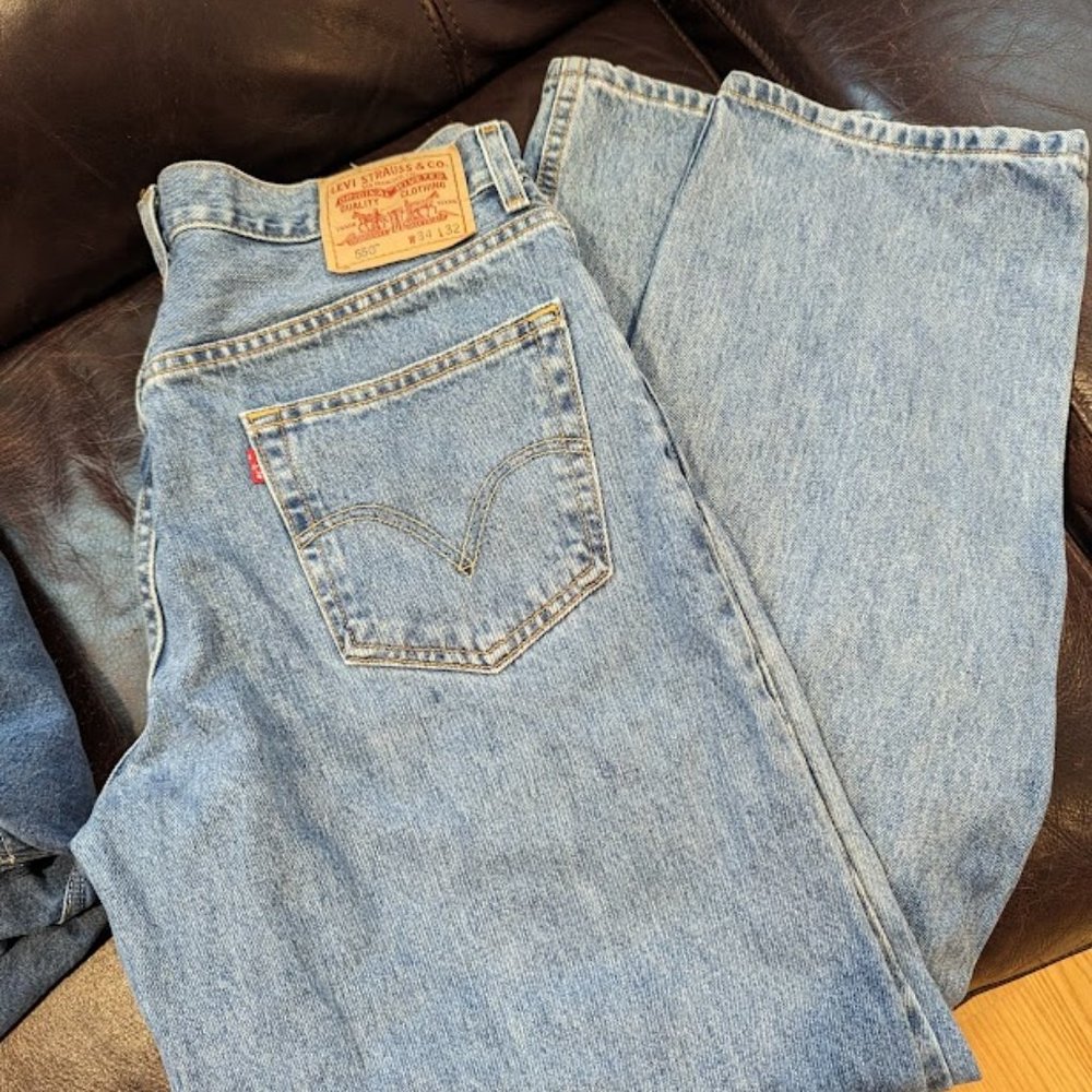 Mens Levis 550 Jeans 34 x 32 Light Wash